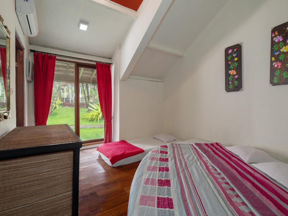 The Village Resort Богор Экстерьер фото