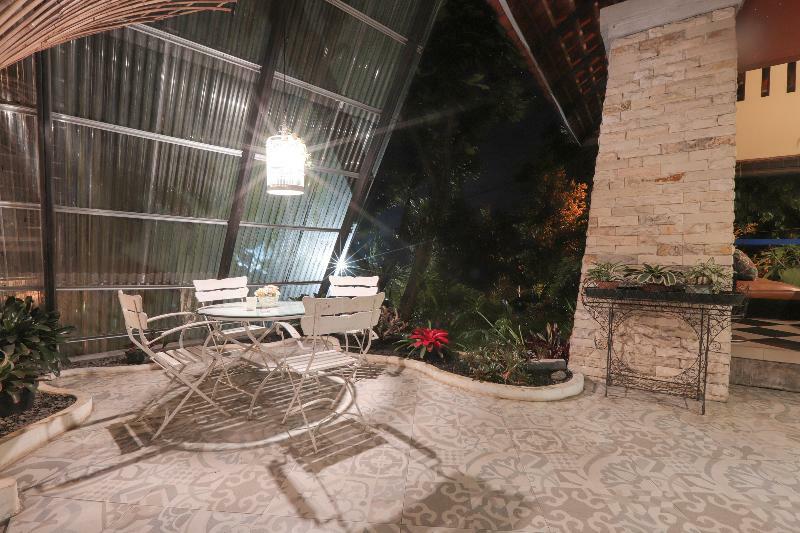 The Village Resort Богор Экстерьер фото